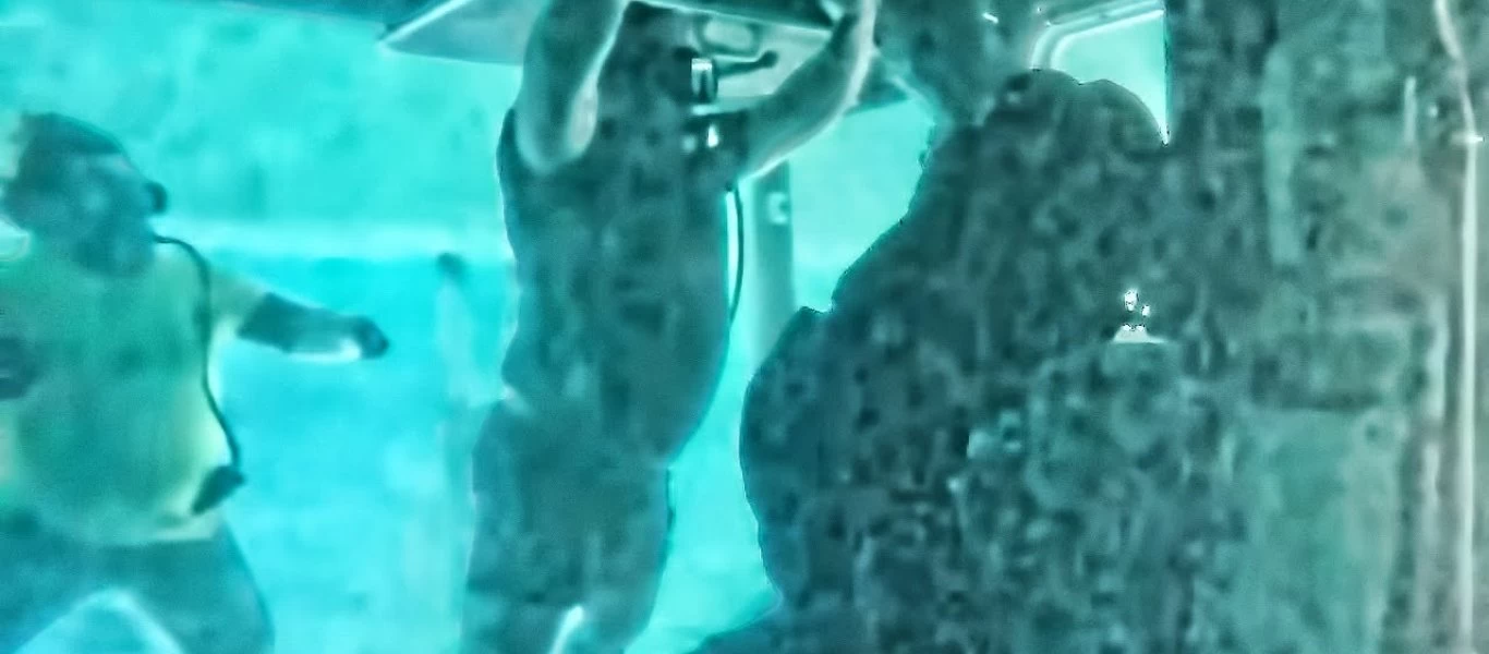 Έτσι διαφεύγουν οι Αμερικανοί πεζοναύτες από ελικόπτερο που βυθίζεται (βίντεο)